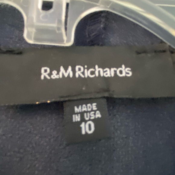 Navy beaded formal dress with matching hand bag. Like new, worn once to event. - Picture 5 of 8